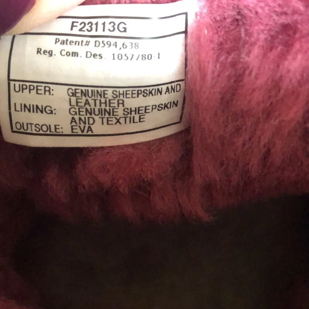 UGG CLASSIC SHORT SHEEPSKIN LEATHER BOOTS RASPBERRY COLOR - Picture 7 of 9